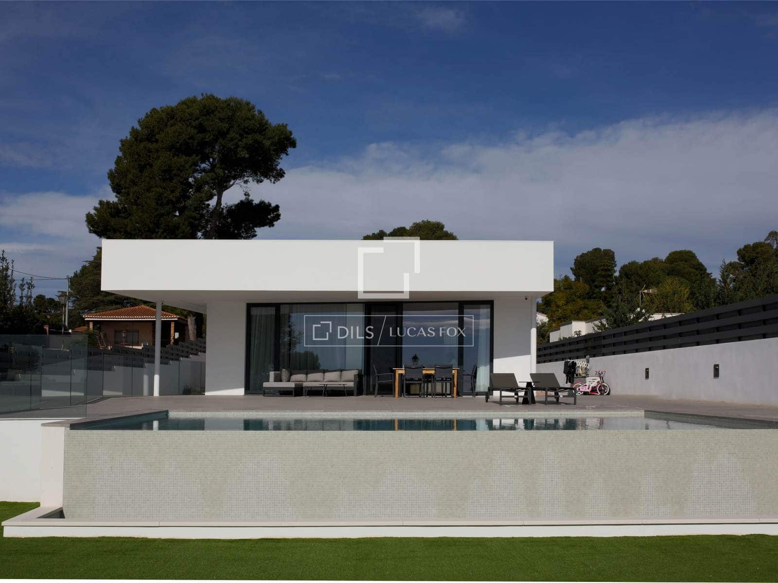 5 bedroom Villa for sale in Naquera with pool garage - € 1,450,000 (Ref: 9895095)