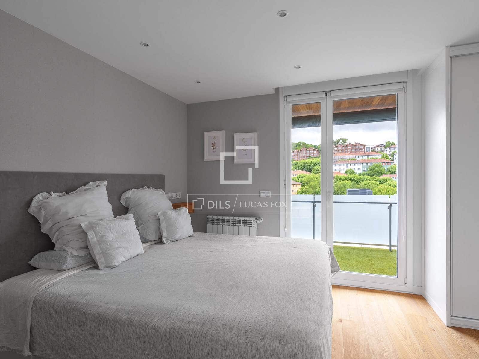 Apartamento de 3 habitaciones en Donostia-San Sebastián en venta con garaje - 1.440.000 € (Ref: 9895259)