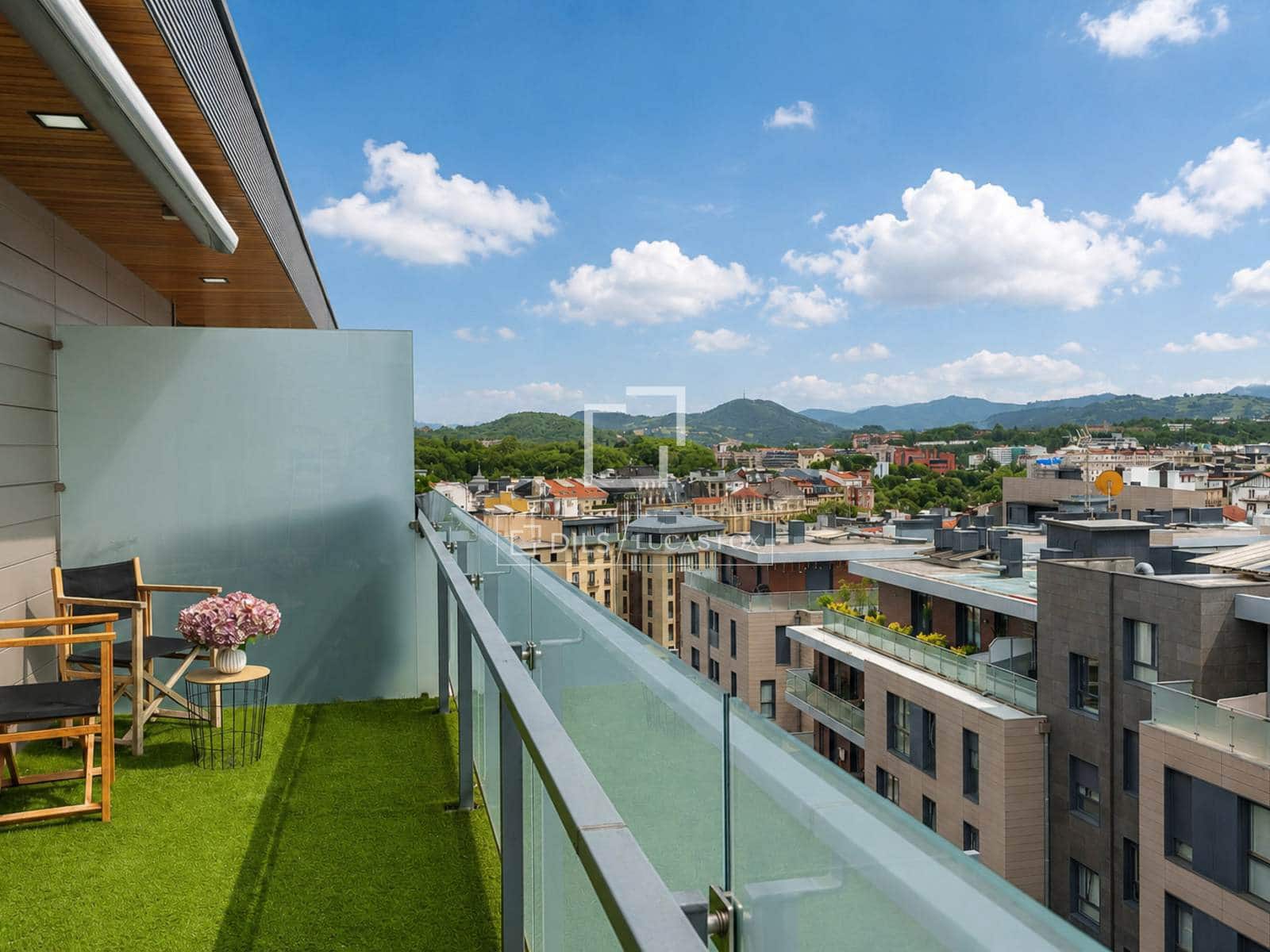 Apartamento de 3 habitaciones en Donostia-San Sebastián en venta con garaje - 1.440.000 € (Ref: 9895259)
