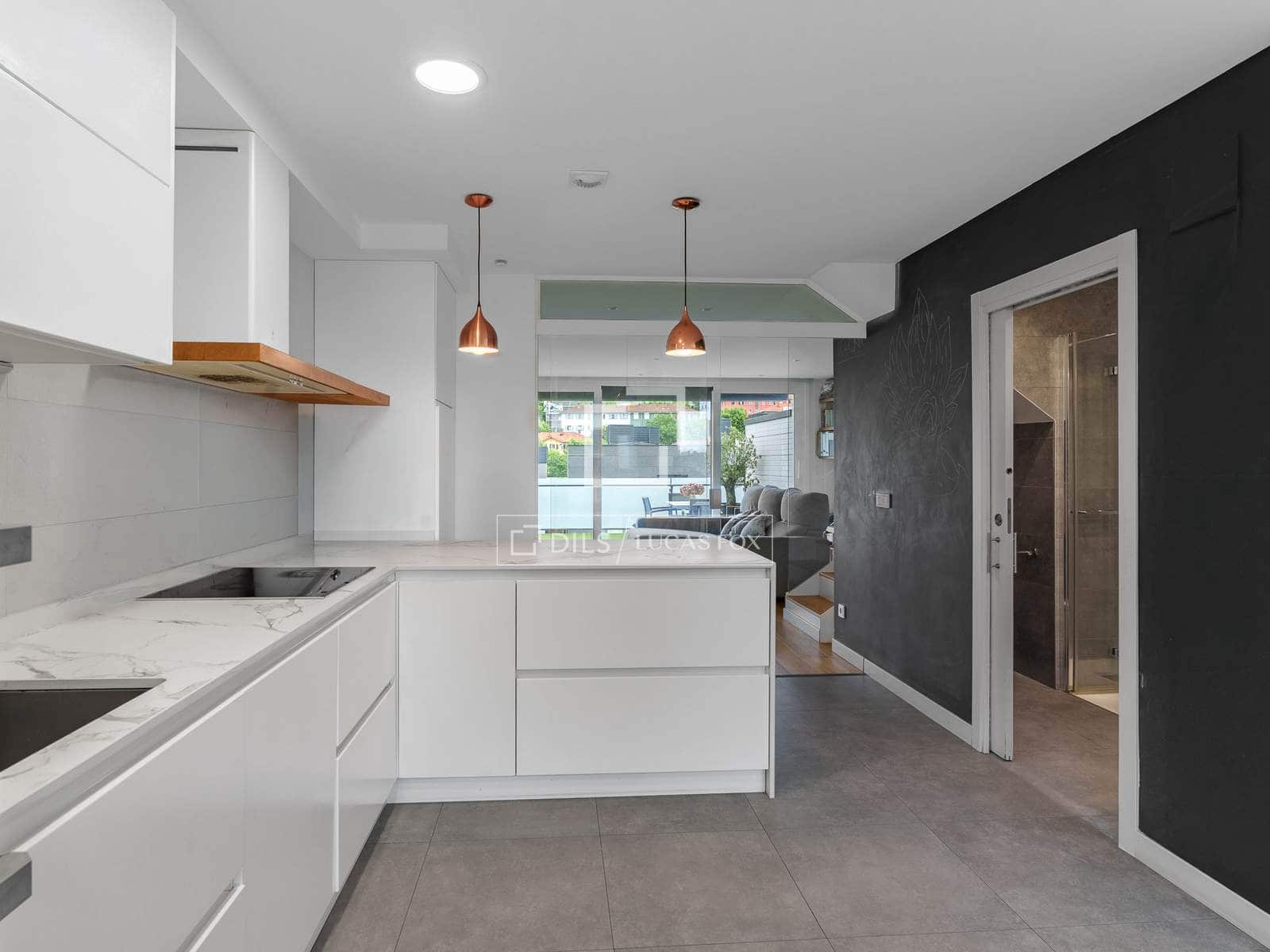 Apartamento de 3 habitaciones en Donostia-San Sebastián en venta con garaje - 1.440.000 € (Ref: 9895259)