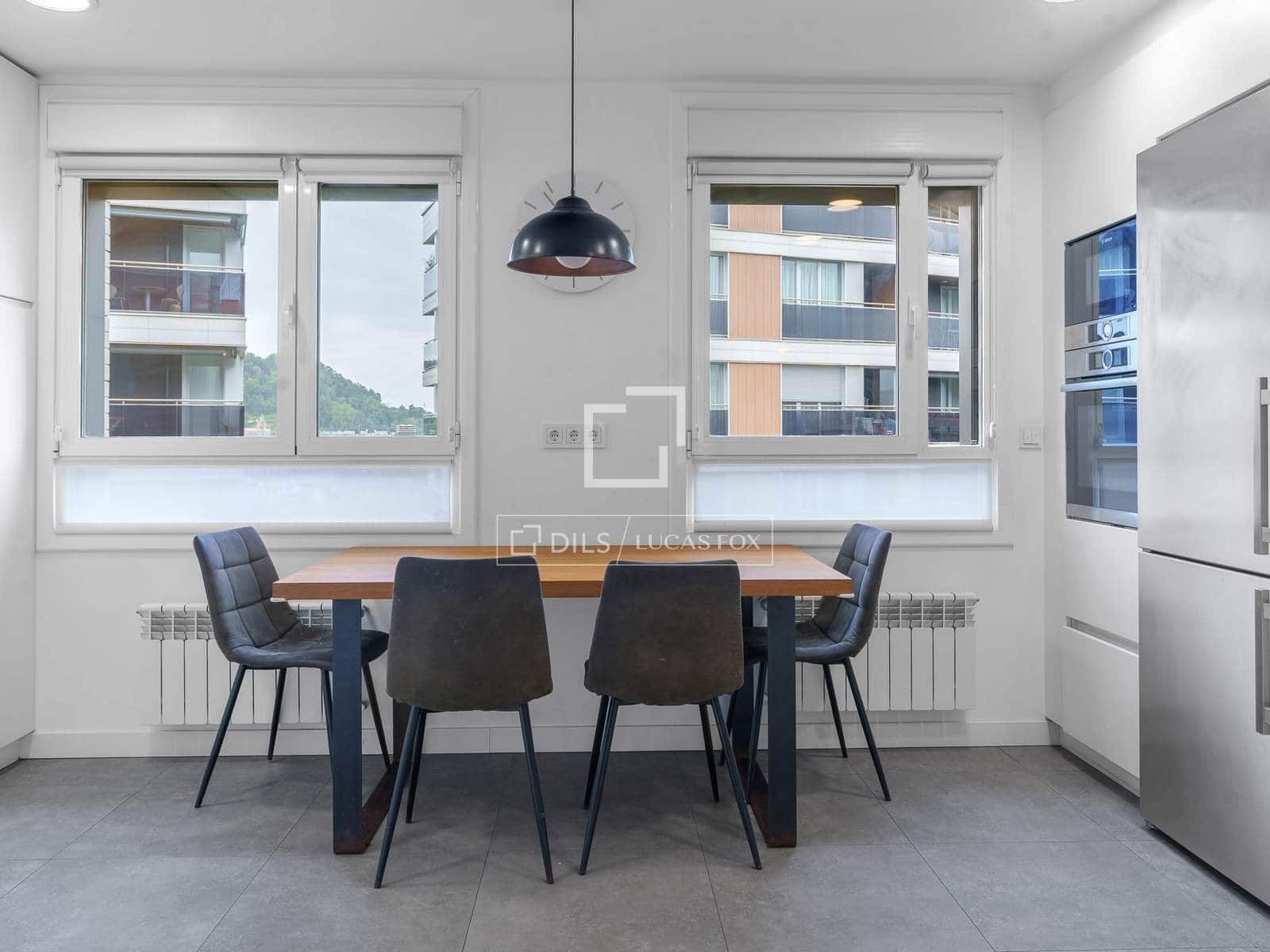 Apartamento de 3 habitaciones en Donostia-San Sebastián en venta con garaje - 1.440.000 € (Ref: 9895259)