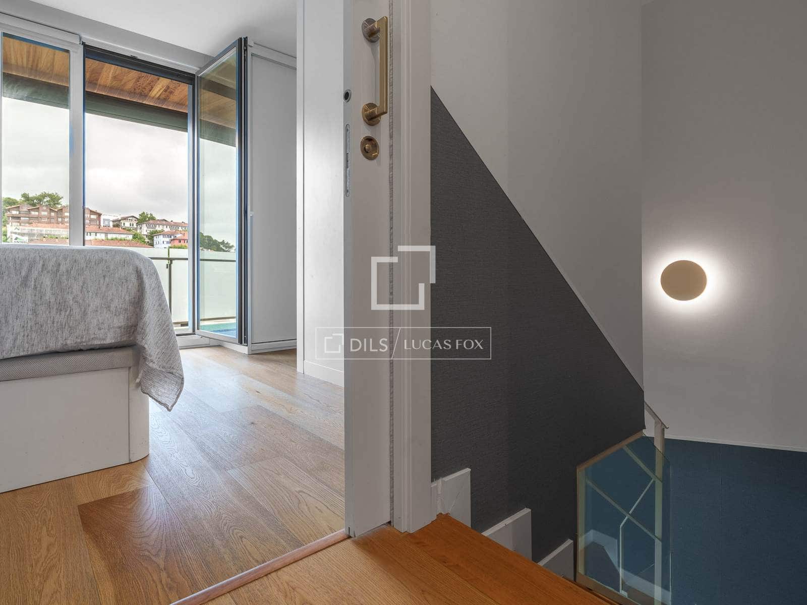 Apartamento de 3 habitaciones en Donostia-San Sebastián en venta con garaje - 1.440.000 € (Ref: 9895259)