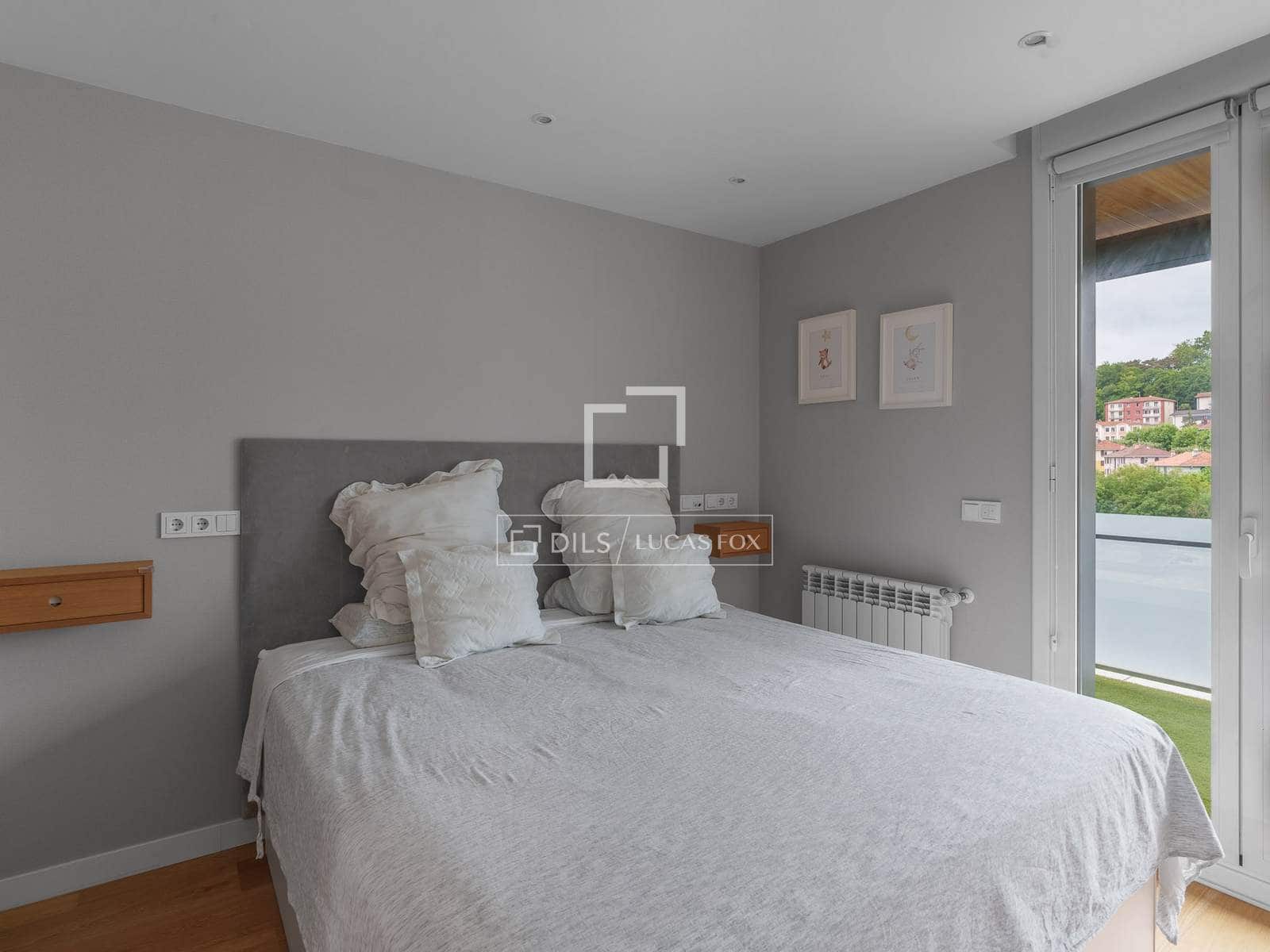 Apartamento de 3 habitaciones en Donostia-San Sebastián en venta con garaje - 1.440.000 € (Ref: 9895259)