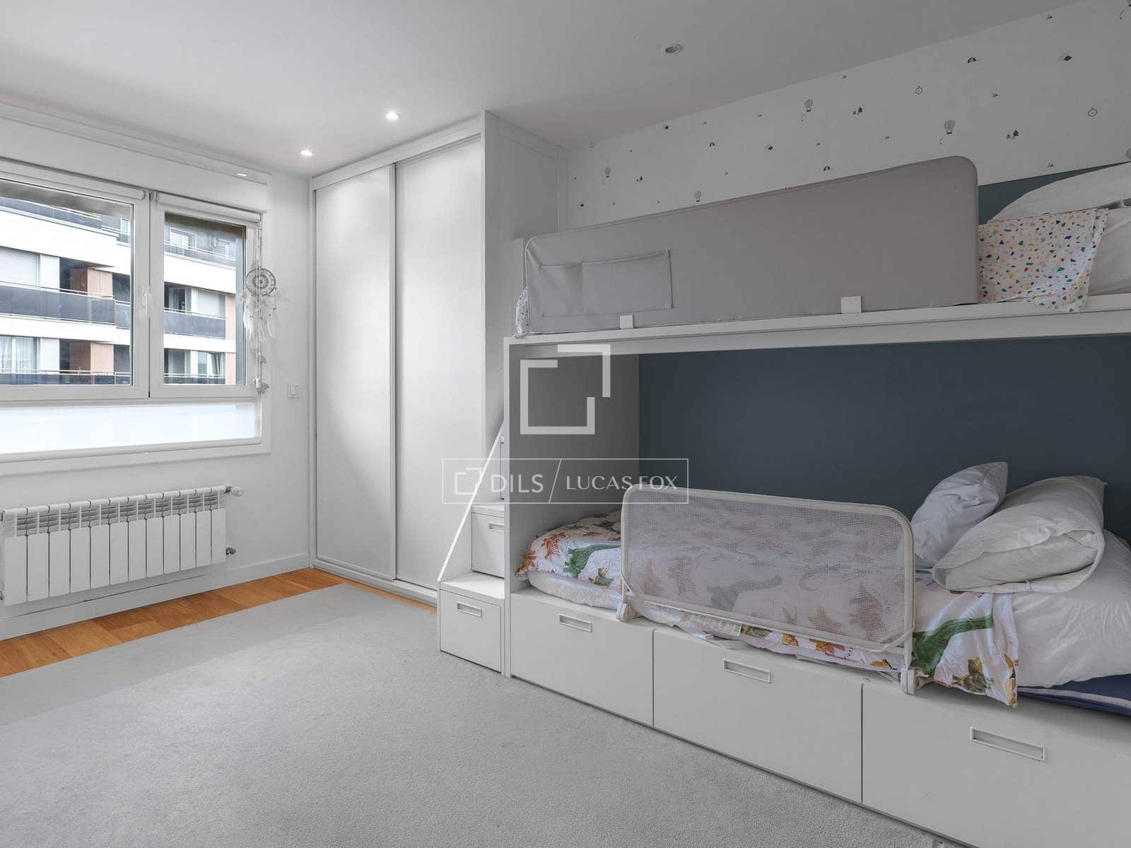 Apartamento de 3 habitaciones en Donostia-San Sebastián en venta con garaje - 1.440.000 € (Ref: 9895259)