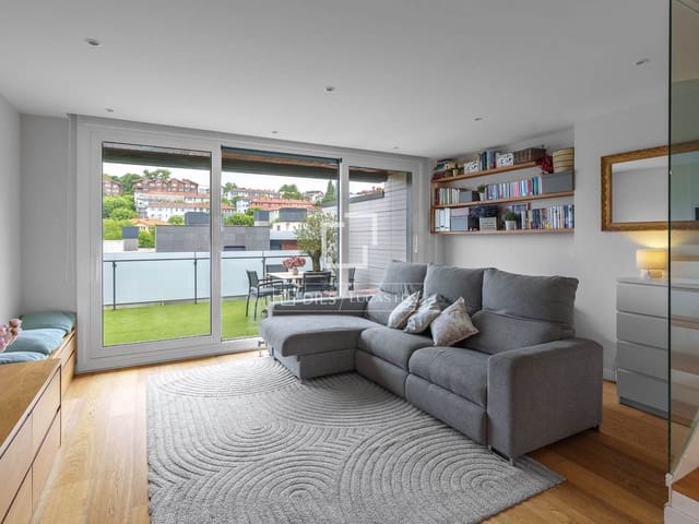 Apartamento de 3 habitaciones en Donostia-San Sebastián en venta - 1.440.000 € (Ref: 9895259)