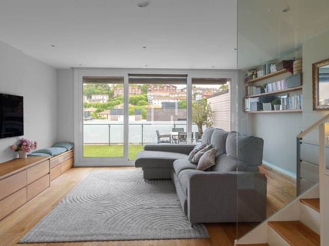 Apartamento de 3 habitaciones en Donostia-San Sebastián en venta - 1.440.000 € (Ref: 9895259)