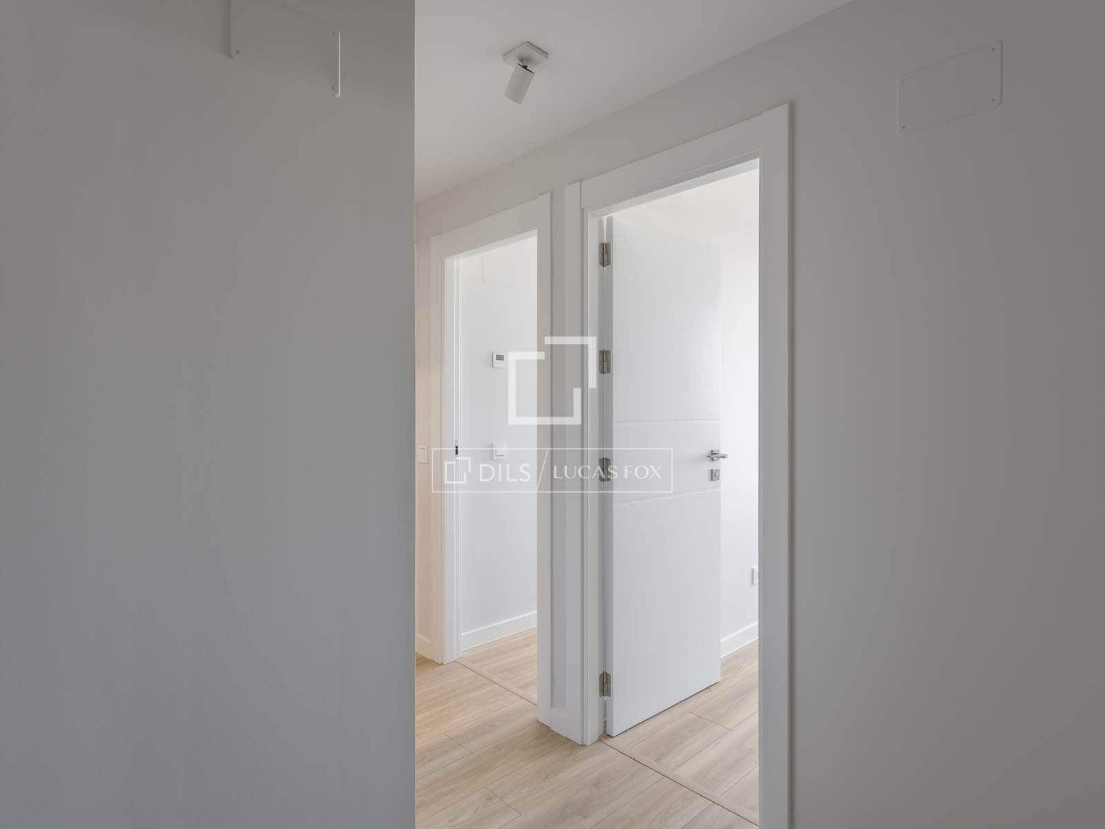 3 slaapkamer Appartement te huur in Madrid stad met zwembad garage - € 2.900 (Ref: 9895356)