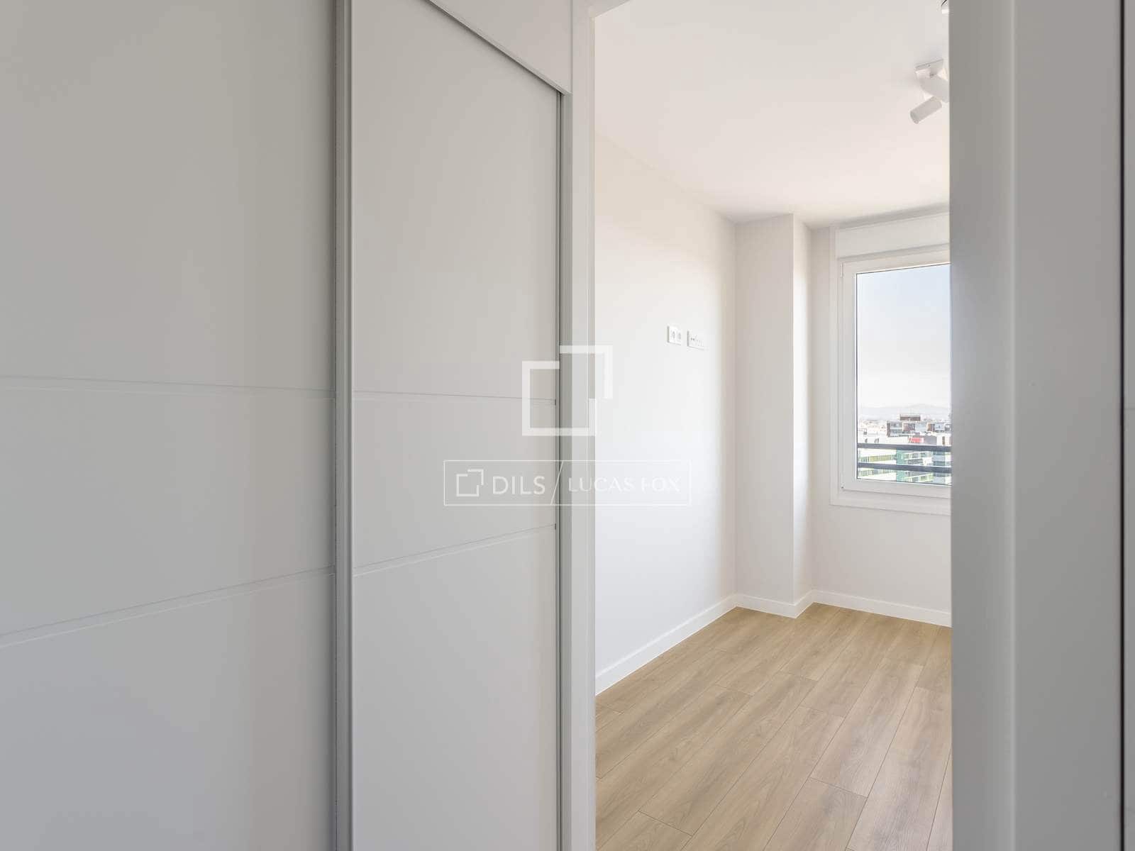 3 slaapkamer Appartement te huur in Madrid stad met zwembad garage - € 2.900 (Ref: 9895356)