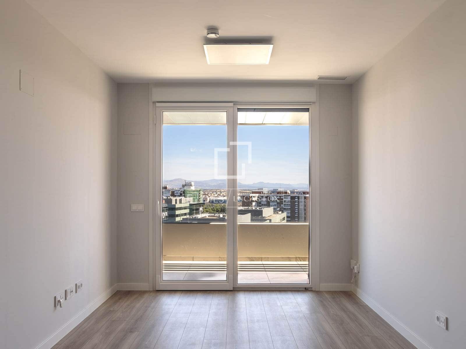 3 slaapkamer Appartement te huur in Madrid stad met zwembad garage - € 2.900 (Ref: 9895356)