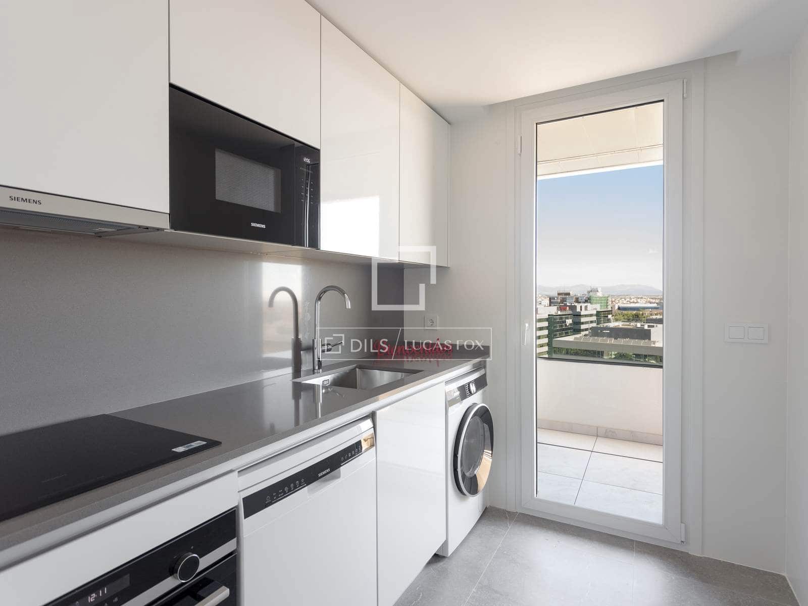 3 slaapkamer Appartement te huur in Madrid stad met zwembad garage - € 2.900 (Ref: 9895356)