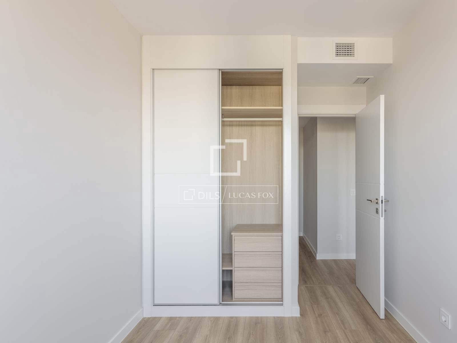 3 slaapkamer Appartement te huur in Madrid stad met zwembad garage - € 2.900 (Ref: 9895356)