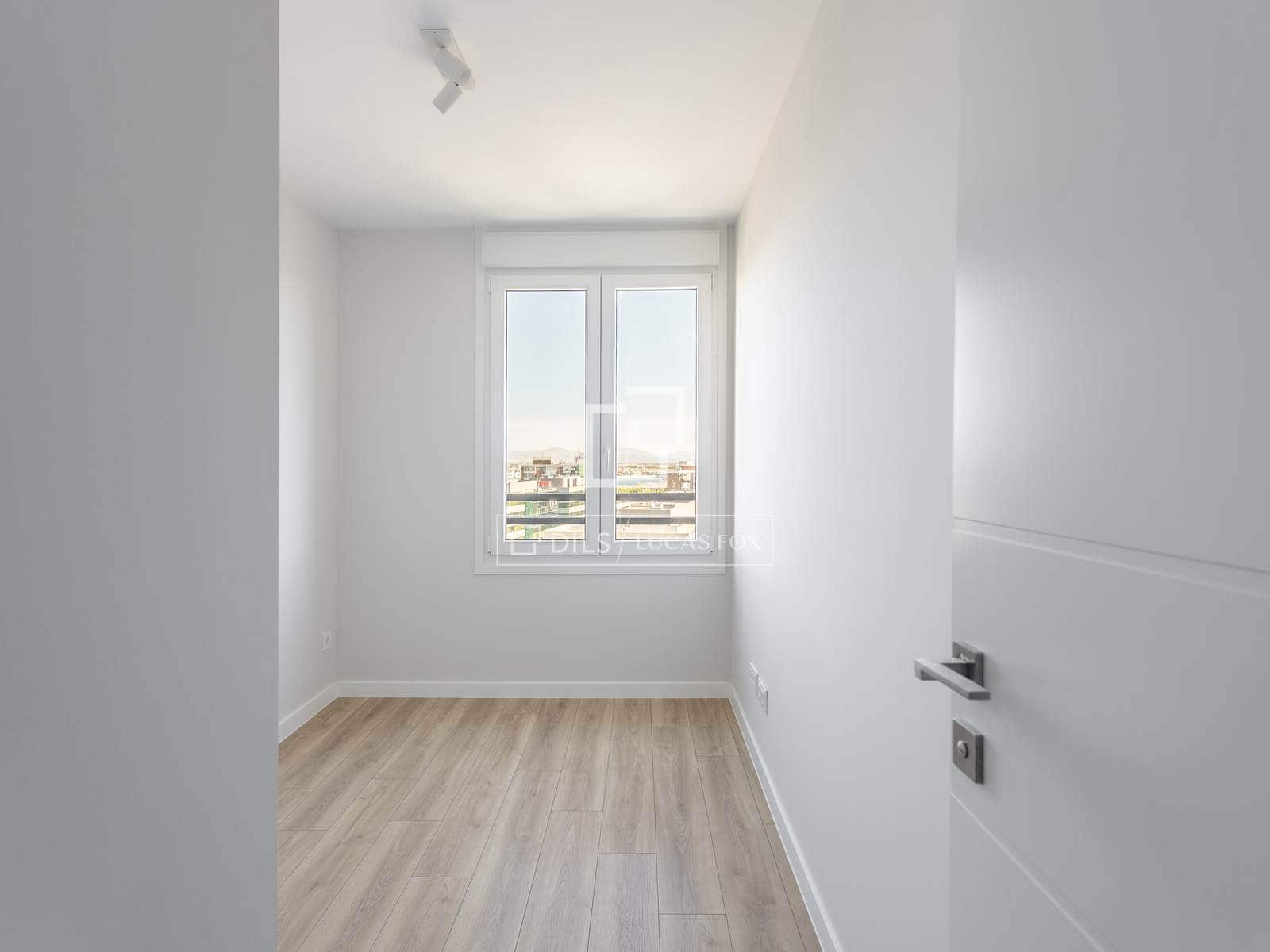 3 slaapkamer Appartement te huur in Madrid stad met zwembad garage - € 2.900 (Ref: 9895356)