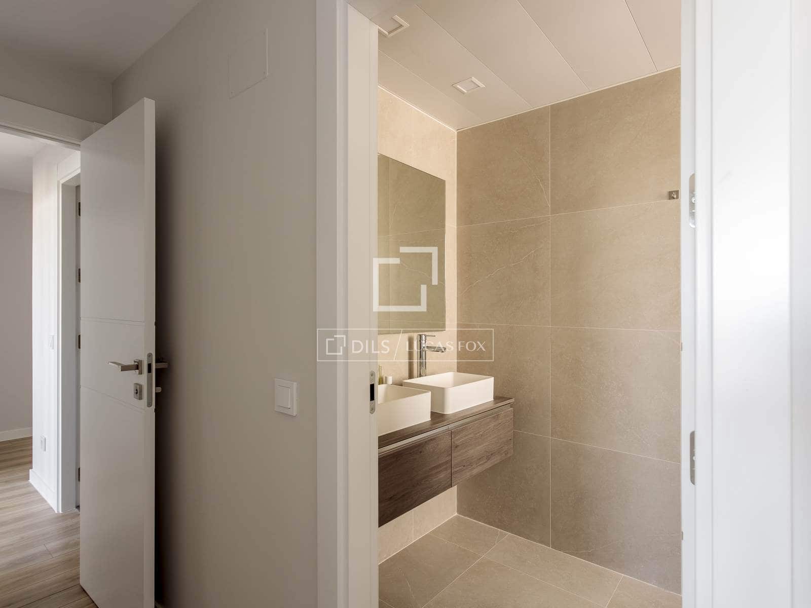 3 slaapkamer Appartement te huur in Madrid stad met zwembad garage - € 2.900 (Ref: 9895356)