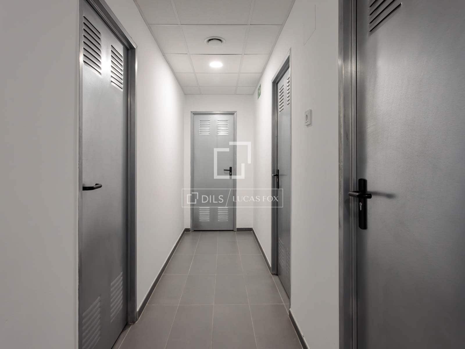 3 slaapkamer Appartement te huur in Madrid stad met zwembad garage - € 2.900 (Ref: 9895356)