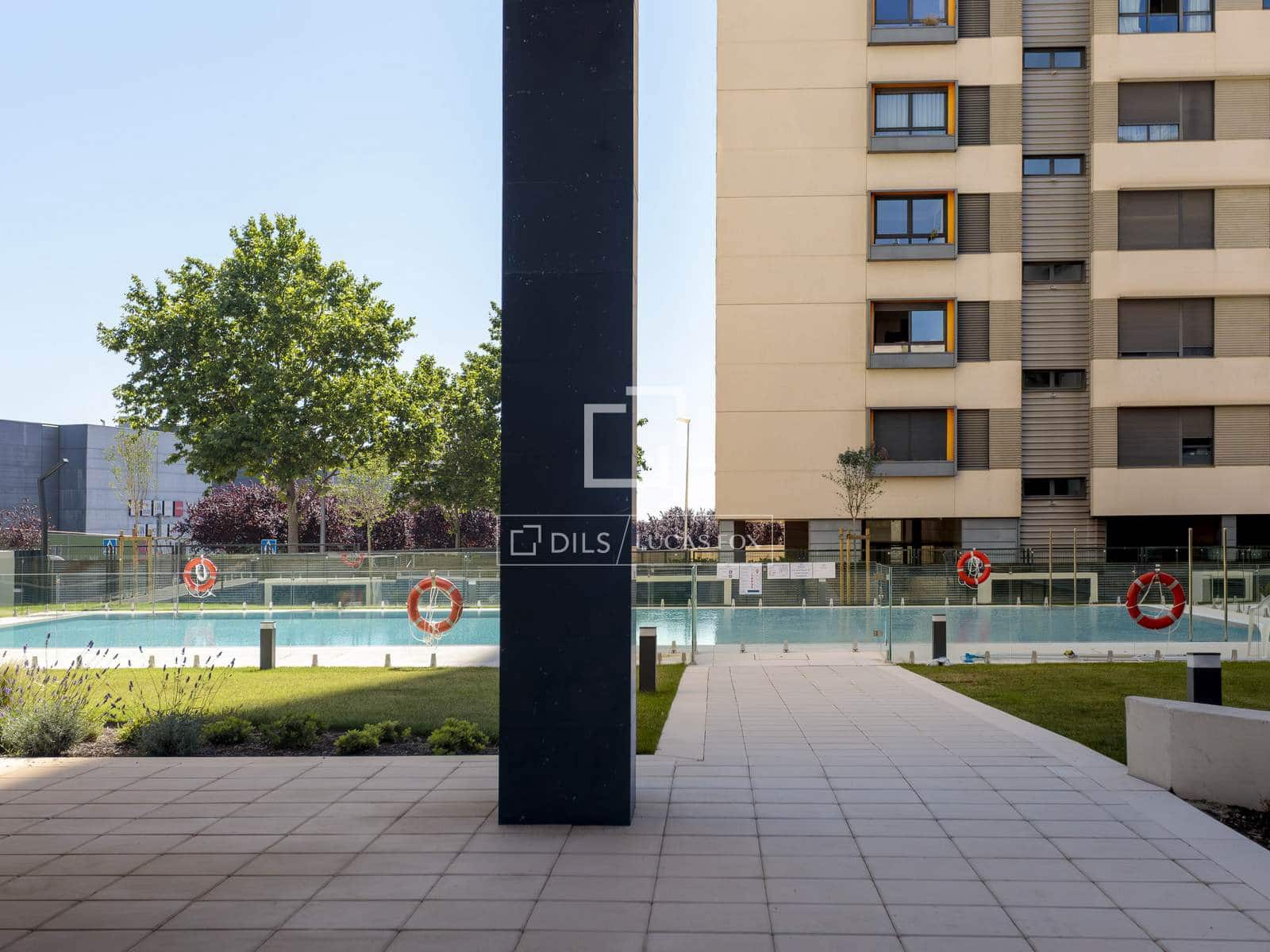 3 slaapkamer Appartement te huur in Madrid stad met zwembad garage - € 2.900 (Ref: 9895356)
