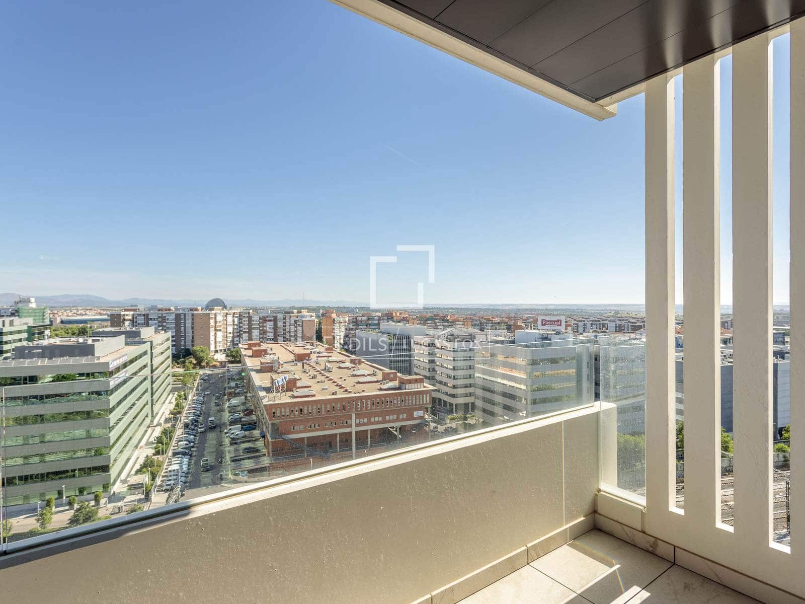3 slaapkamer Appartement te huur in Madrid stad met zwembad garage - € 2.900 (Ref: 9895356)