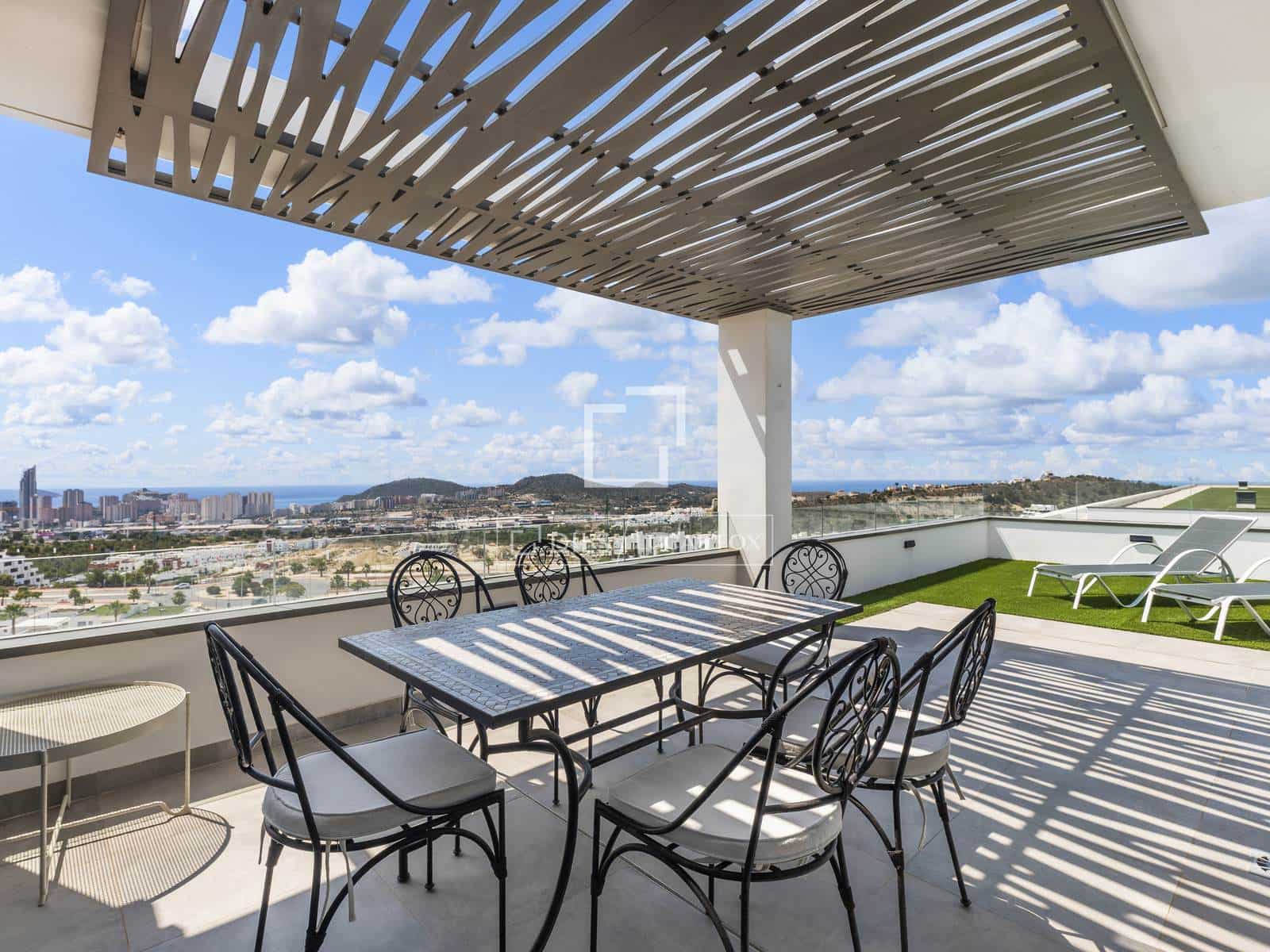 3 slaapkamer Penthouse te koop in Finestrat met zwembad garage - € 565.000 (Ref: 9895420)