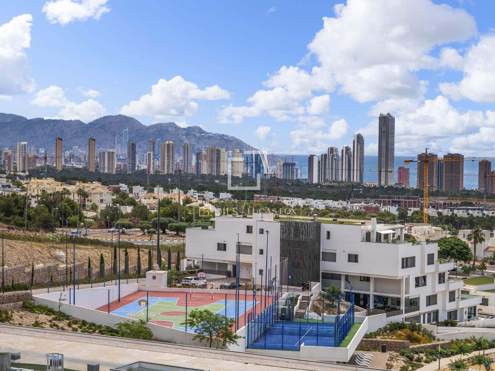 3 slaapkamer Penthouse te koop in Finestrat met zwembad garage - € 565.000 (Ref: 9895420)