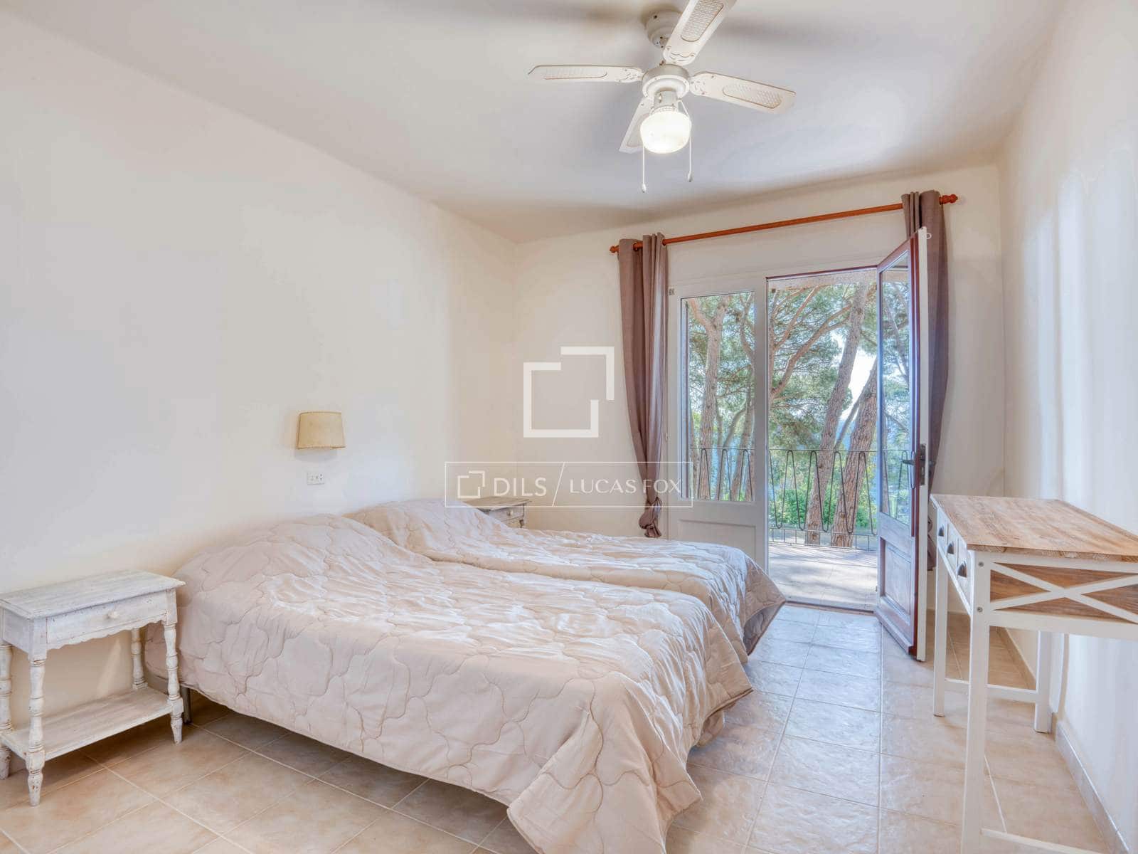 2 bedroom Apartment for sale in Calonge i Sant Antoni with garage - € 235,000 (Ref: 9895423)