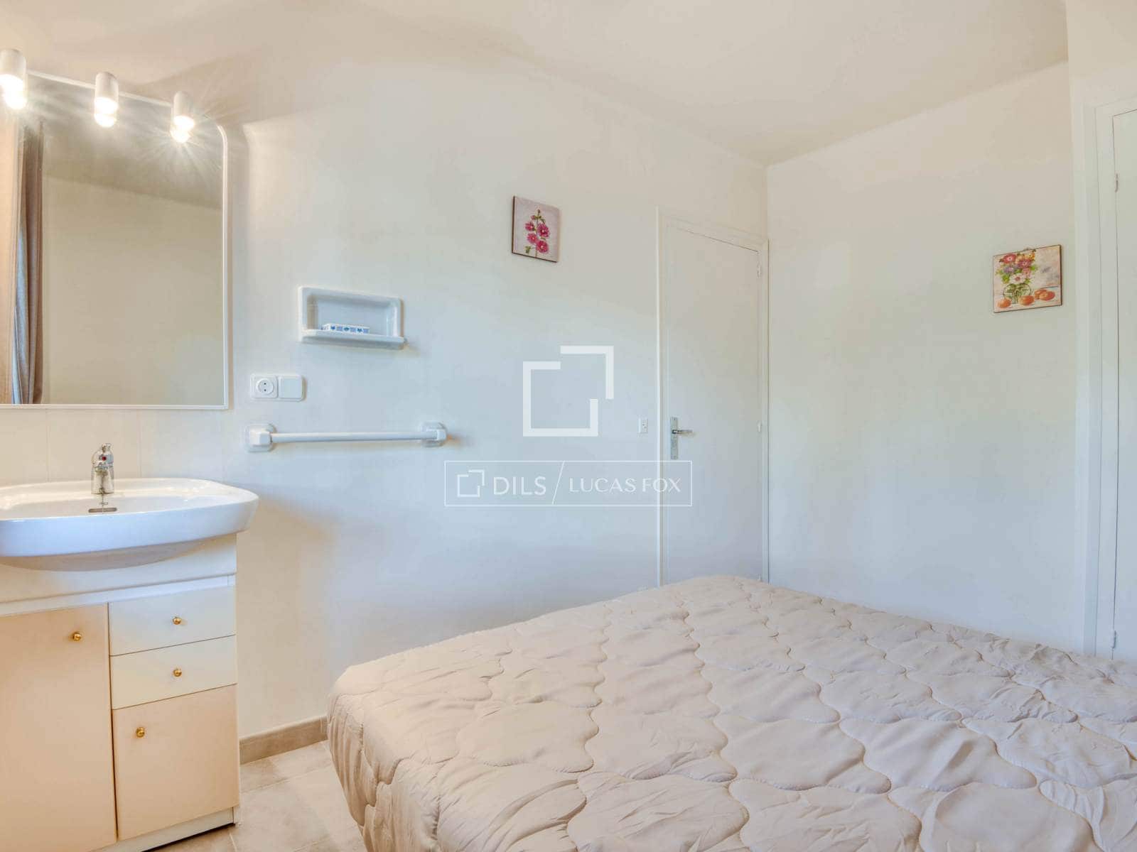 2 bedroom Apartment for sale in Calonge i Sant Antoni with garage - € 235,000 (Ref: 9895423)