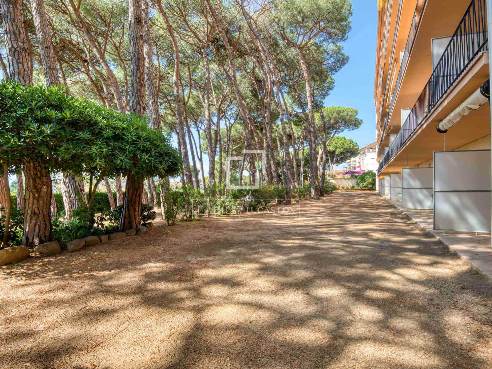 2 bedroom Apartment for sale in Calonge i Sant Antoni with garage - € 235,000 (Ref: 9895423)