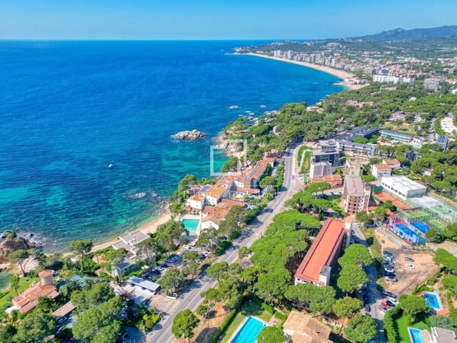 2 bedroom Apartment for sale in Calonge i Sant Antoni with garage - € 235,000 (Ref: 9895423)