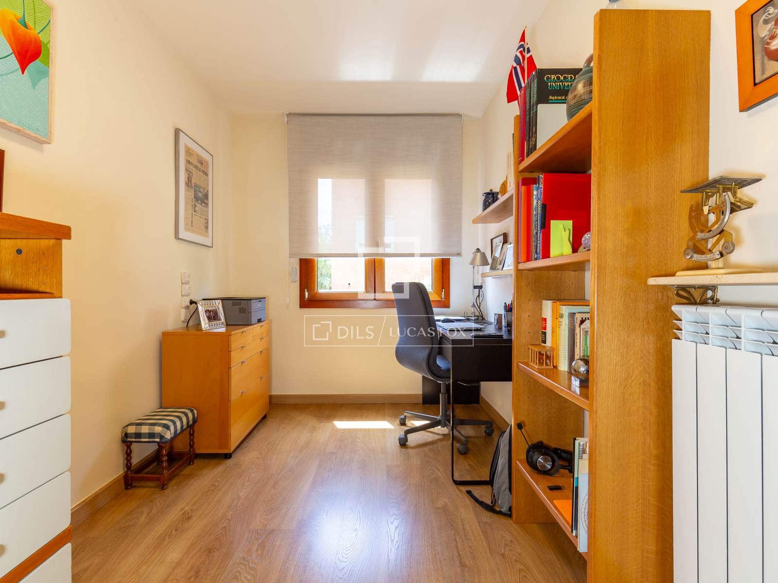 4 soverom Villa til salgs i Sant Just Desvern med garasje - € 790 000 (Ref: 9897389)