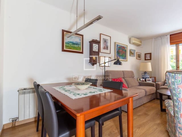 4 soverom Villa til salgs i Sant Just Desvern med garasje - € 790 000 (Ref: 9897389)