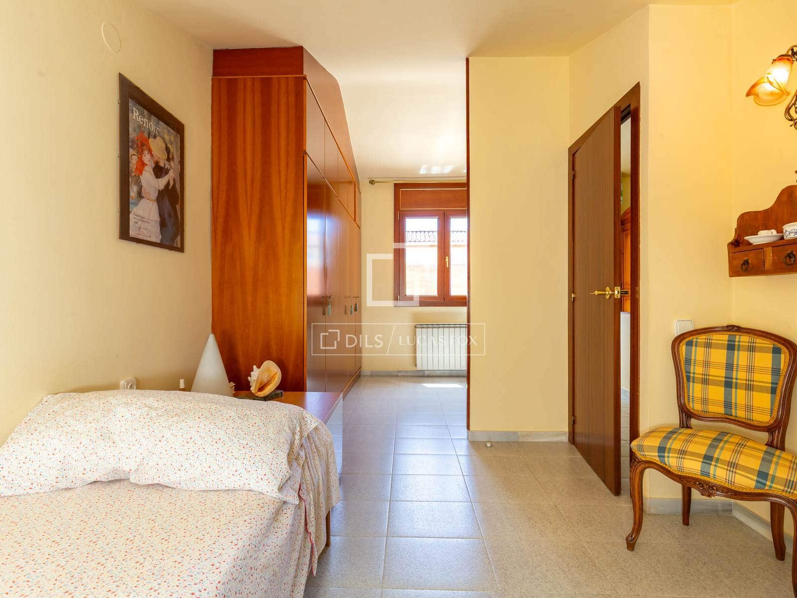 4 soverom Villa til salgs i Sant Just Desvern med garasje - € 790 000 (Ref: 9897389)
