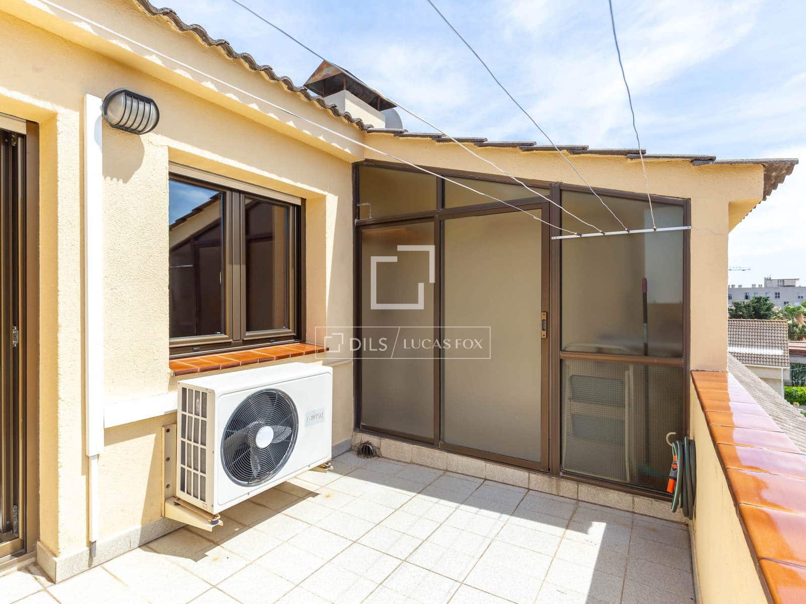 4 soverom Villa til salgs i Sant Just Desvern med garasje - € 790 000 (Ref: 9897389)