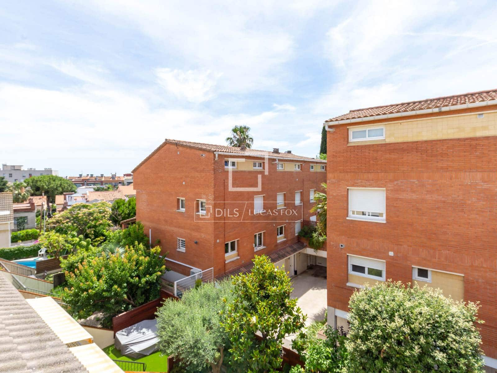 4 soverom Villa til salgs i Sant Just Desvern med garasje - € 790 000 (Ref: 9897389)