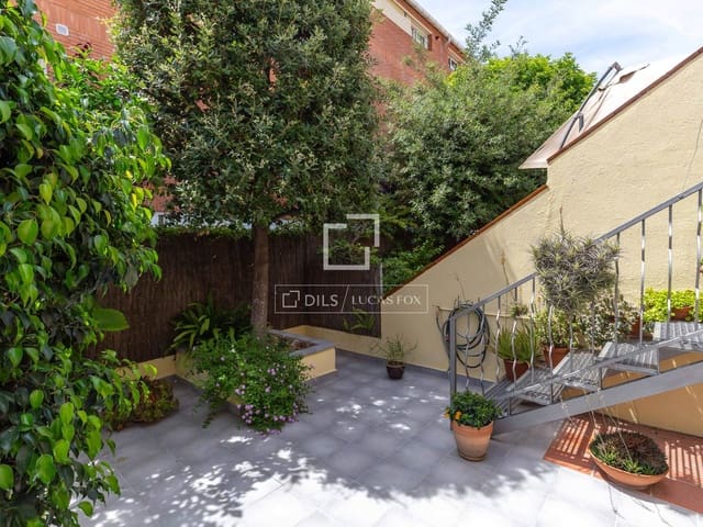 4 soverom Villa til salgs i Sant Just Desvern med garasje - € 790 000 (Ref: 9897389)