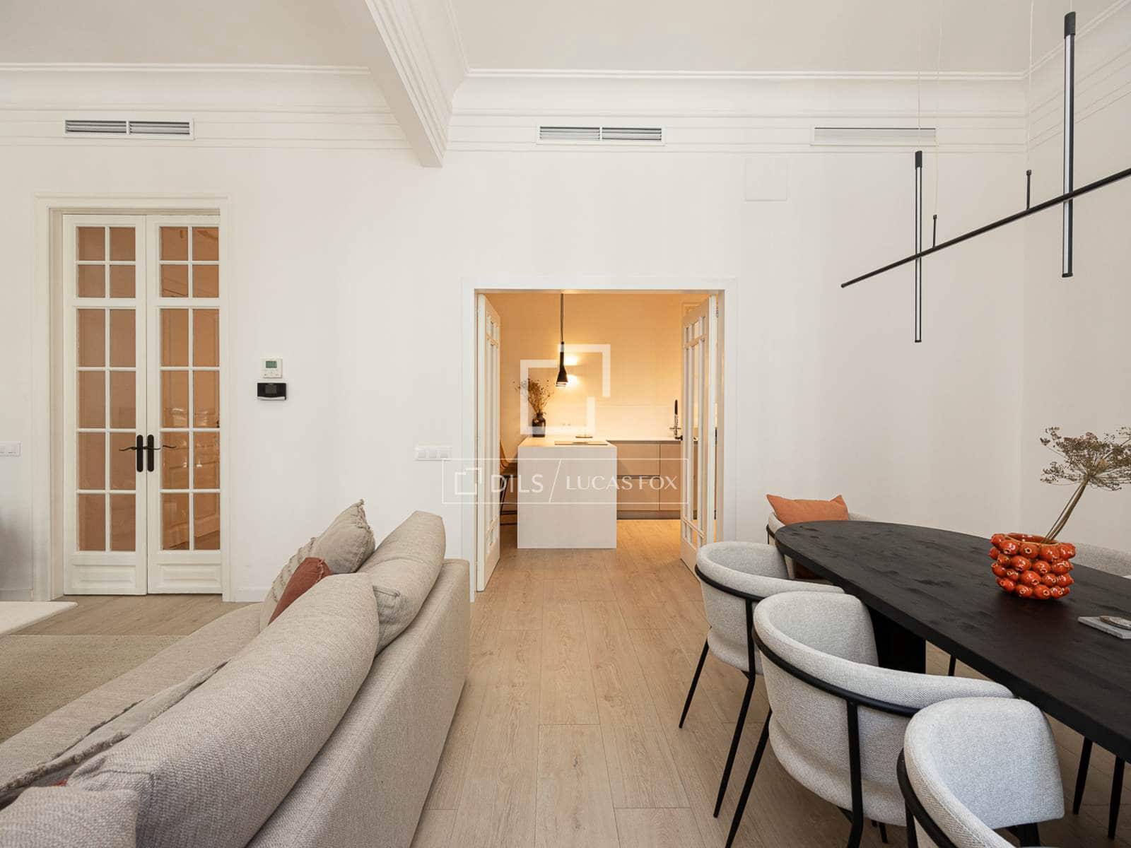 4 quarto Apartamento para arrendar em Barcelona cidade com garagem - 4 500 € (Ref: 9897390)