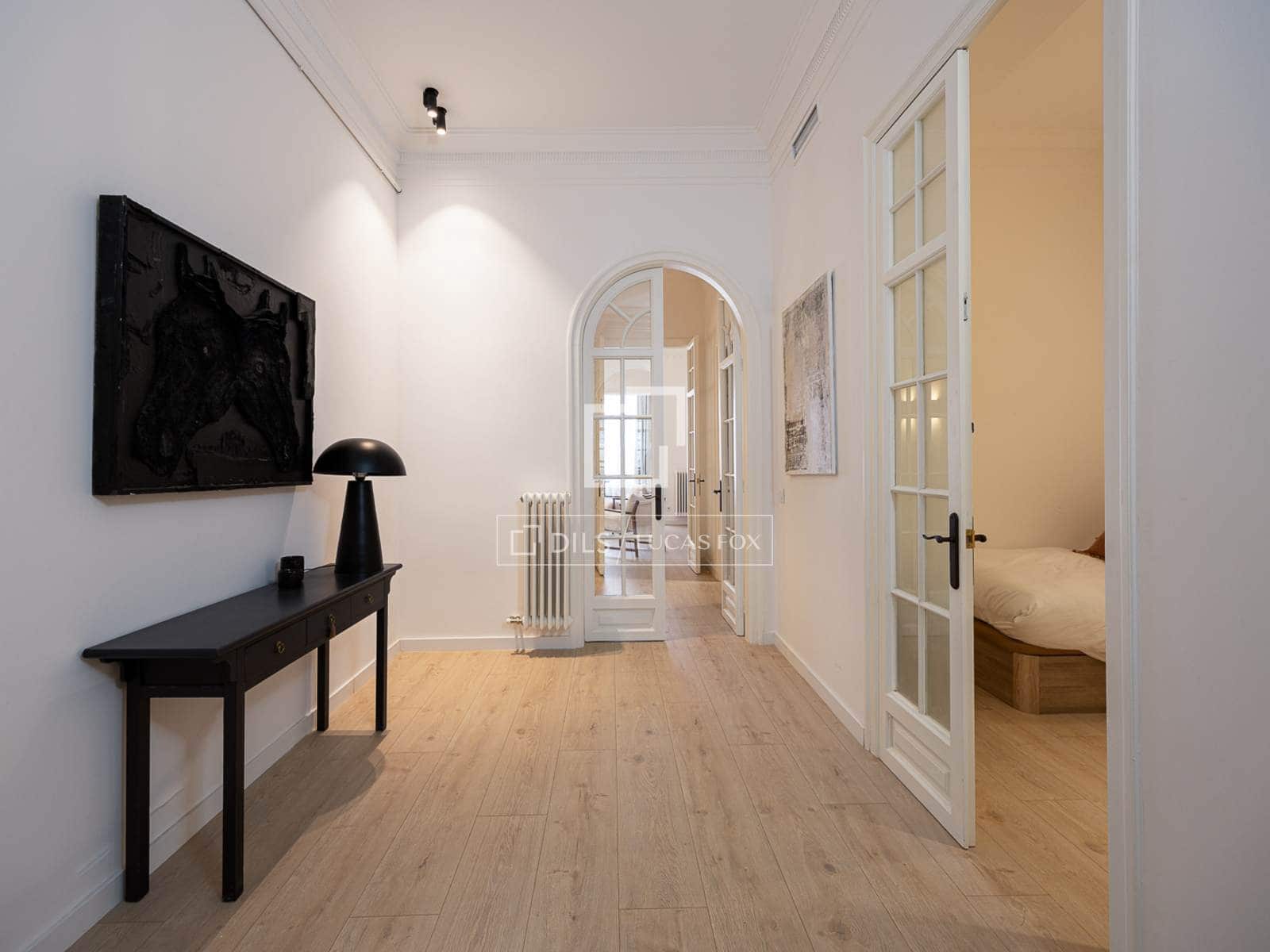 4 quarto Apartamento para arrendar em Barcelona cidade com garagem - 4 500 € (Ref: 9897390)