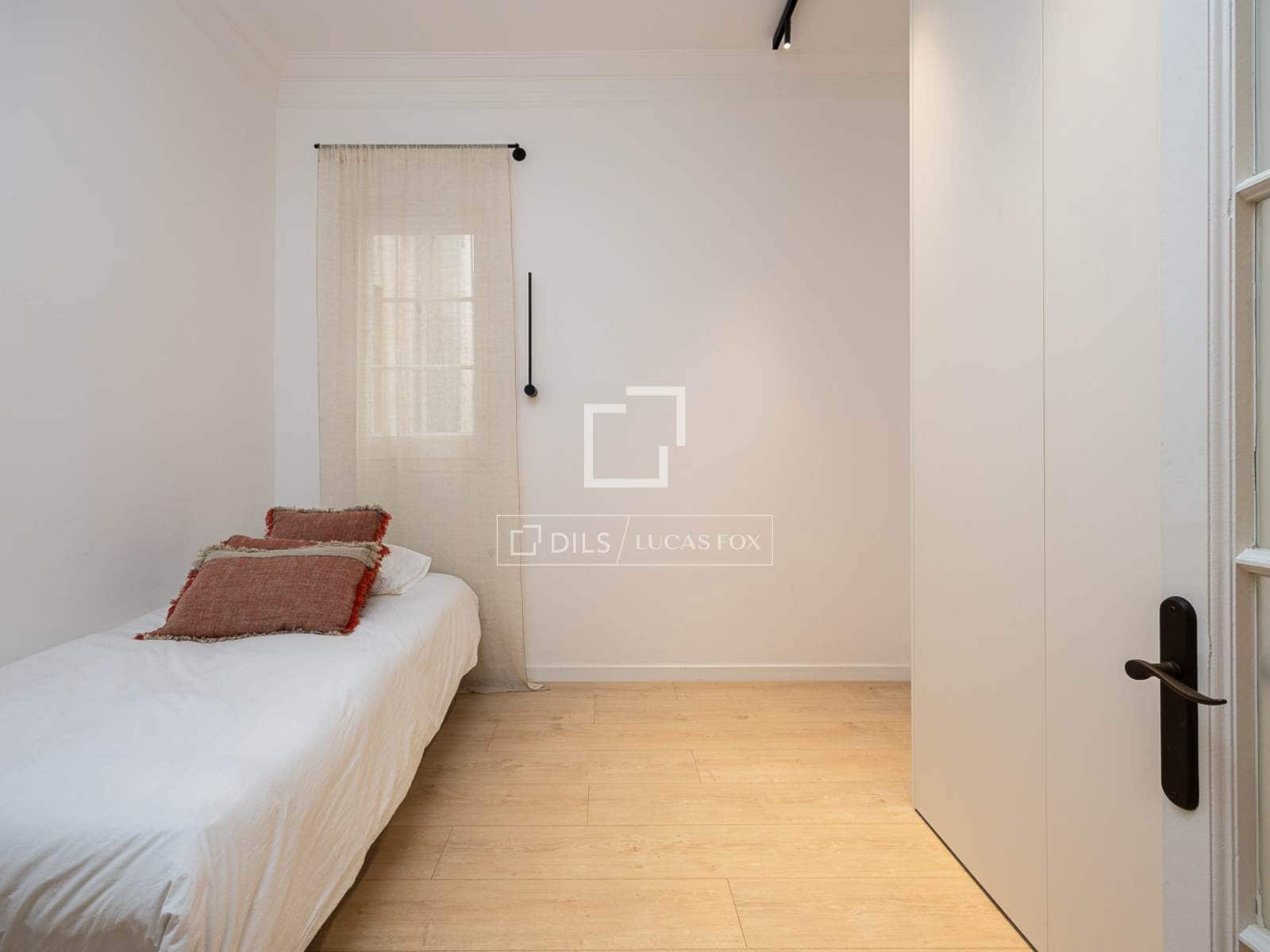 4 quarto Apartamento para arrendar em Barcelona cidade com garagem - 4 500 € (Ref: 9897390)