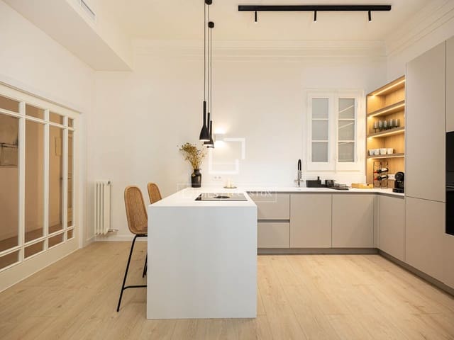 4 quarto Apartamento para arrendar em Barcelona cidade com garagem - 4 500 € (Ref: 9897390)
