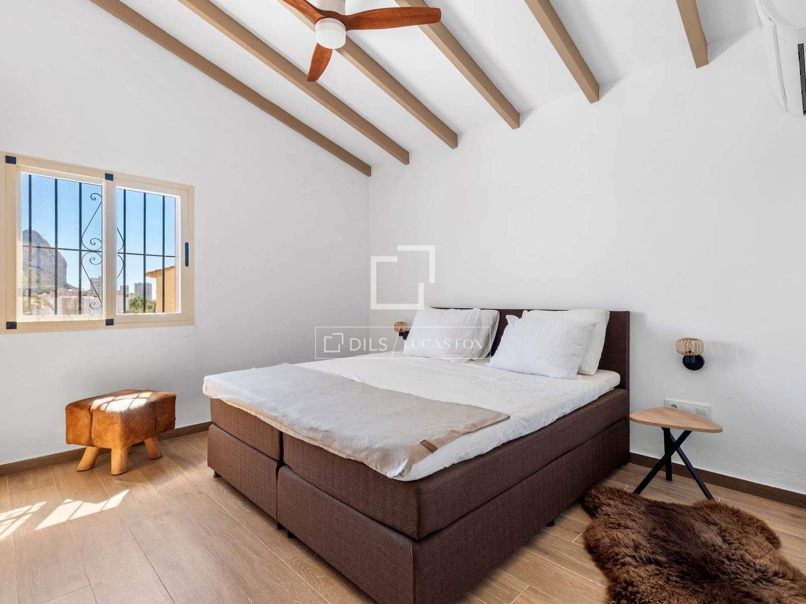 4 chambre Villa/Maison à vendre à Calpe / Calp avec piscine garage - 1 095 000 € (Ref: 9898456)