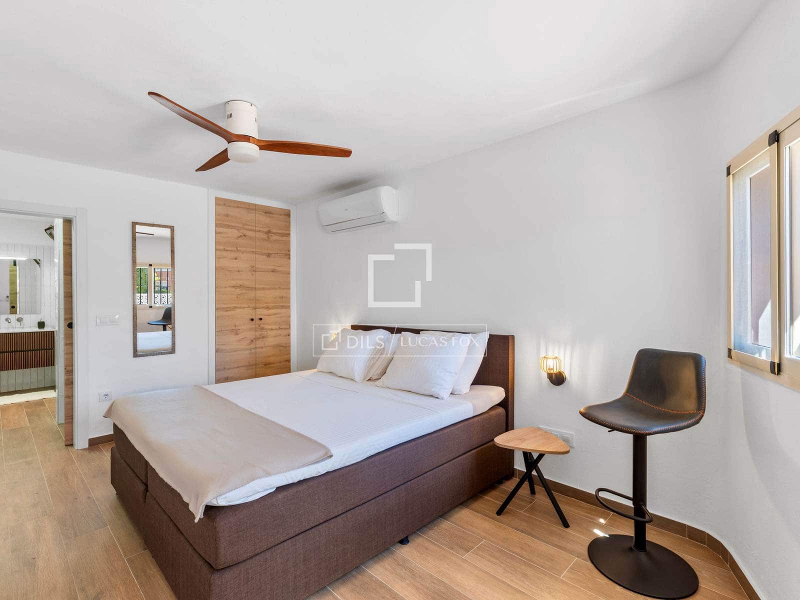 4 chambre Villa/Maison à vendre à Calpe / Calp avec piscine garage - 1 095 000 € (Ref: 9898456)