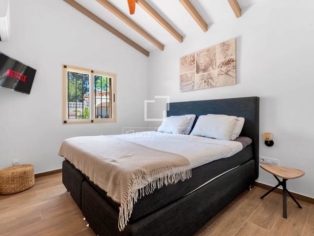 4 chambre Villa/Maison à vendre à Calpe / Calp avec piscine garage - 1 095 000 € (Ref: 9898456)