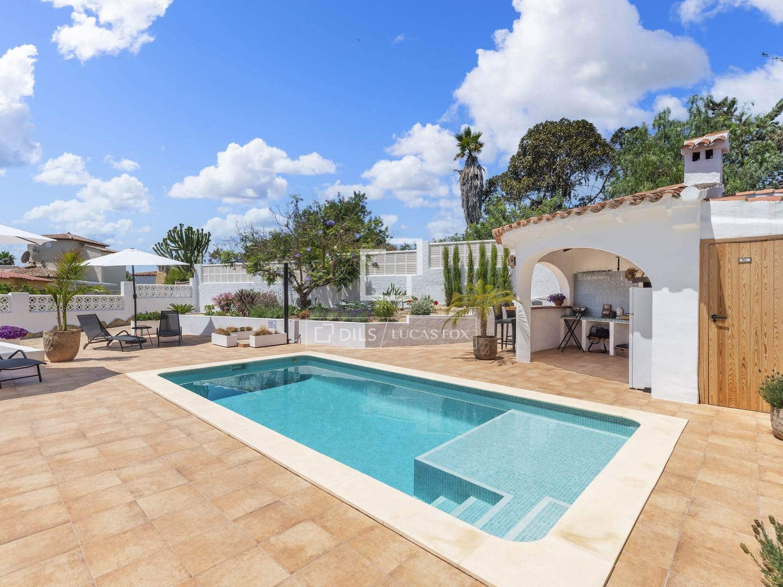 4 chambre Villa/Maison à vendre à Calpe / Calp avec piscine garage - 1 095 000 € (Ref: 9898456)
