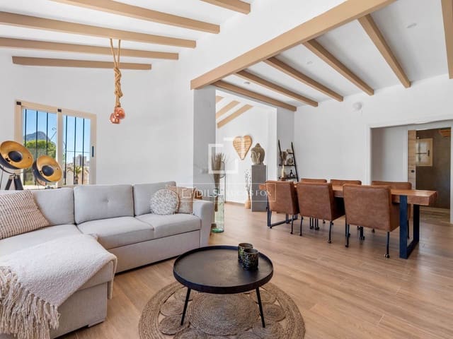 4 chambre Villa/Maison à vendre à Calpe / Calp avec piscine garage - 1 095 000 € (Ref: 9898456)