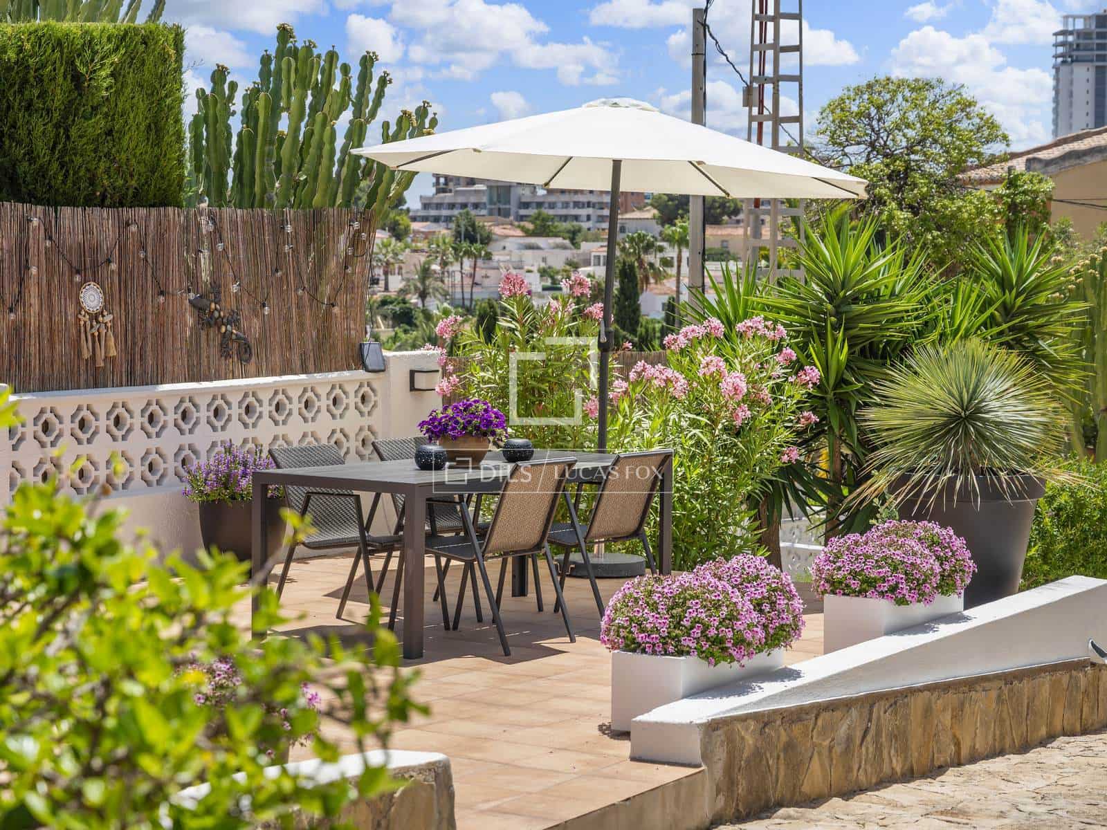 4 chambre Villa/Maison à vendre à Calpe / Calp avec piscine garage - 1 095 000 € (Ref: 9898456)