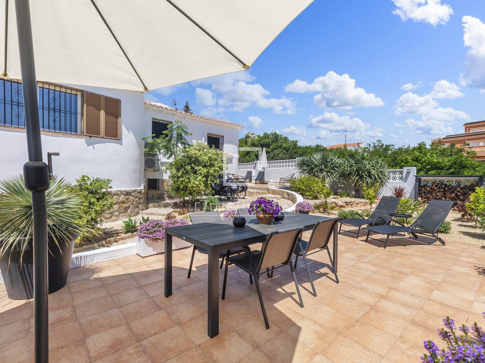 4 chambre Villa/Maison à vendre à Calpe / Calp avec piscine garage - 1 095 000 € (Ref: 9898456)