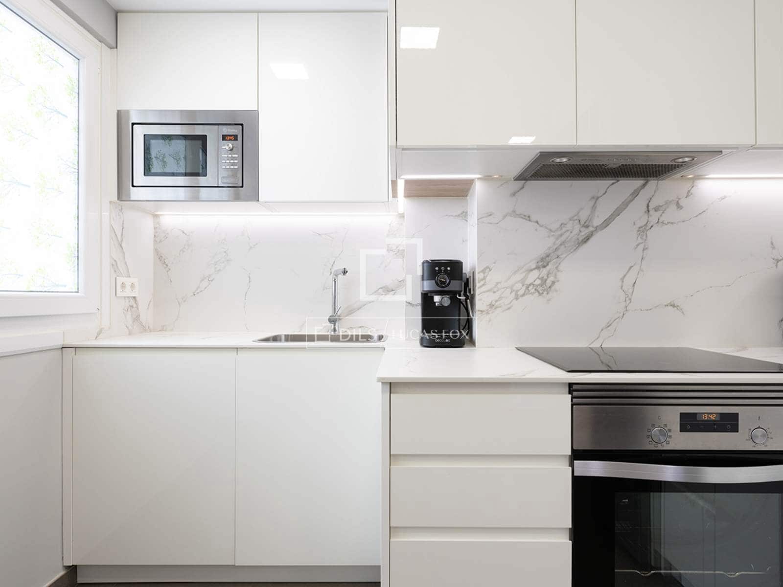 Apartamento de 3 habitaciones en Vigo en venta con garaje - 345.000 € (Ref: 9898458)