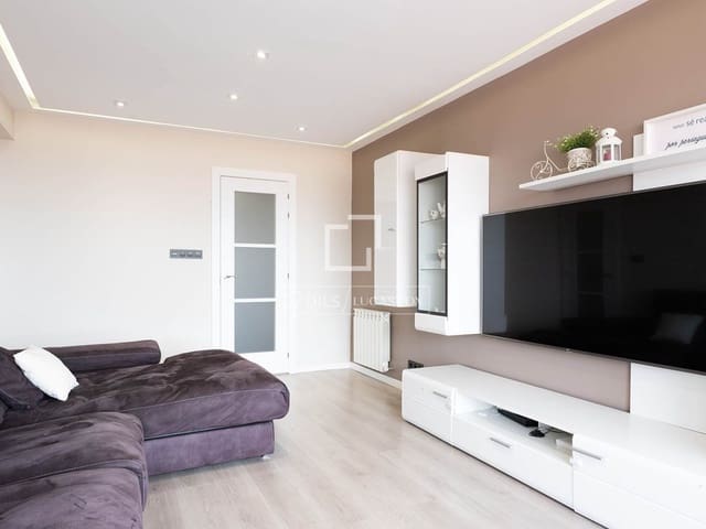 Apartamento de 3 habitaciones en Vigo en venta con garaje - 345.000 € (Ref: 9898458)