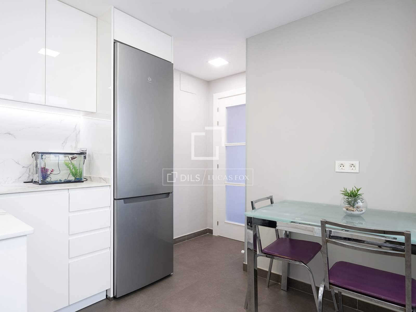 Apartamento de 3 habitaciones en Vigo en venta con garaje - 345.000 € (Ref: 9898458)