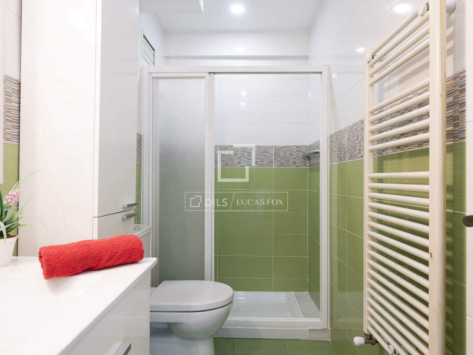 Apartamento de 3 habitaciones en Vigo en venta con garaje - 345.000 € (Ref: 9898458)