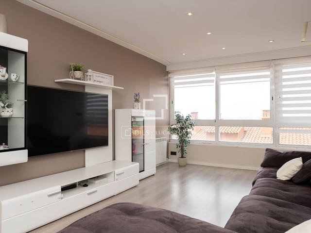 Apartamento de 3 habitaciones en Vigo en venta con garaje - 345.000 € (Ref: 9898458)