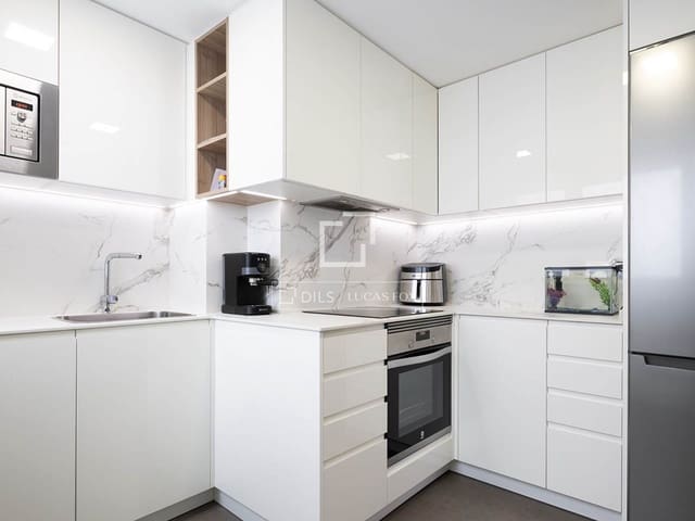Apartamento de 3 habitaciones en Vigo en venta con garaje - 345.000 € (Ref: 9898458)