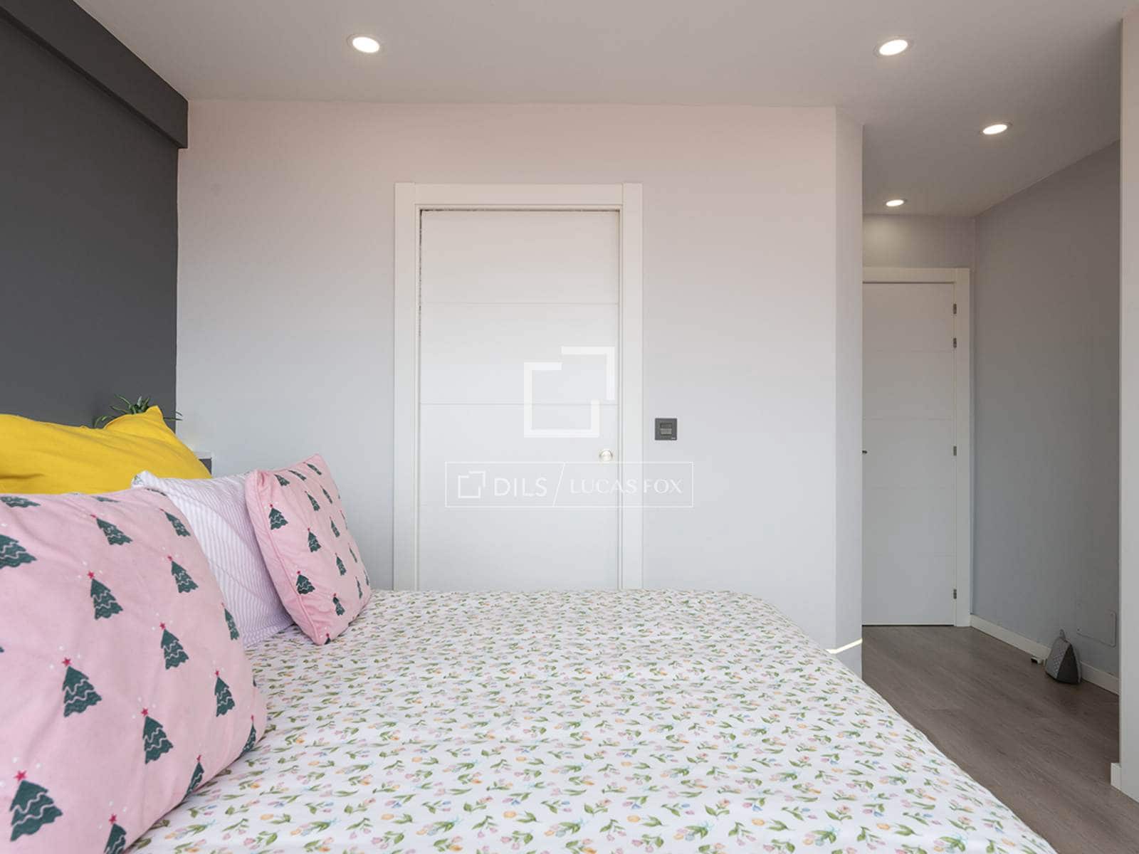 Apartamento de 3 habitaciones en Vigo en venta con garaje - 345.000 € (Ref: 9898458)